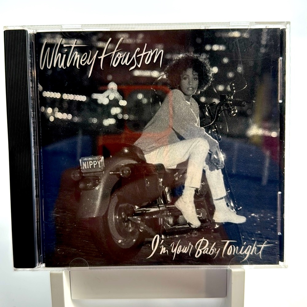 Whitney Houston - I’m Your Baby Tonight. 1990
